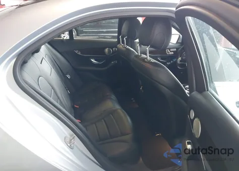 2018 Mercedes-Benz C 300 4Matic z USA, uszkodzony, nr VIN WDDWF4KB6JR403613